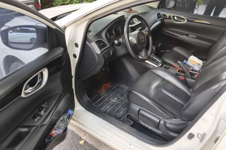 Used Nissan Sylphy 2019 1.6XV CVT Smart Connect Luxury Edition China VI Standard Driver Seat