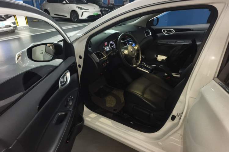 Used Nissan Sylphy 2019 1.6XV CVT Smart Connect Luxury Edition China VI Standard Driver Seat