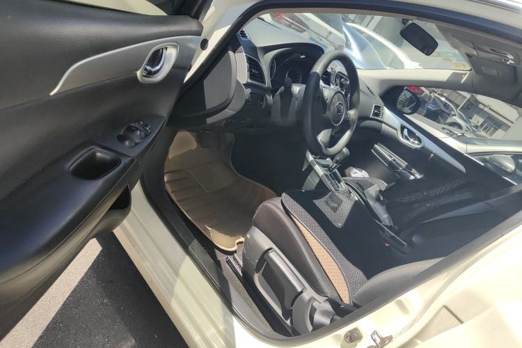 Used Nissan Sylphy 2019 Classic 1.6XE CVT Comfort Edition Driver Seat