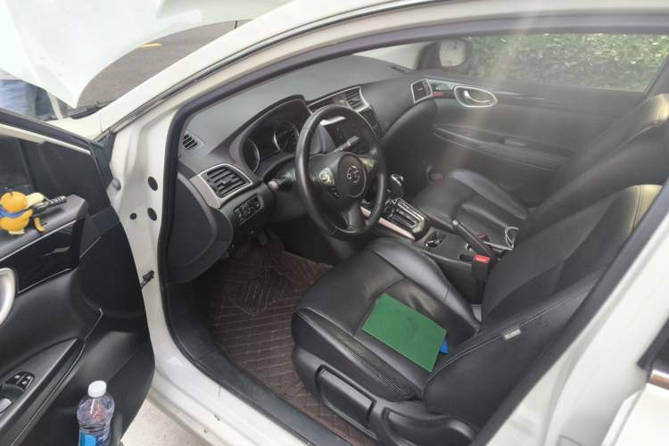 Used Nissan Sylphy 2019 1.6XV CVT Smart Connect Luxury Edition China VI Standard Driver Seat