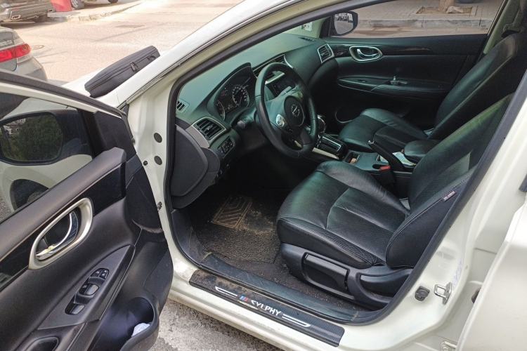 Used Nissan Sylphy 2019 1.6XV CVT Smart Connect Luxury Edition China V Standard Driver Seat