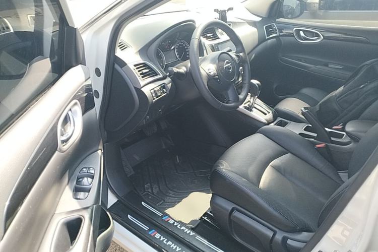 Used Nissan Sylphy 2019 1.6XV CVT Smart Connect Luxury Edition China VI Standard Driver Seat