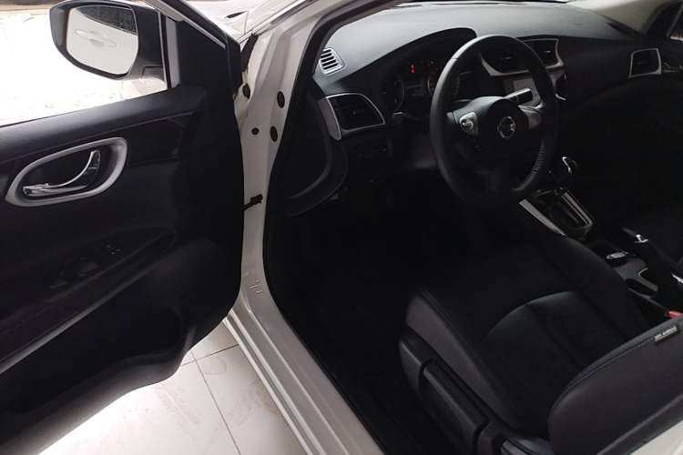 Used Nissan Sylphy 2019 1.6XV CVT Smart Connect Luxury Edition China VI Standard Driver Seat