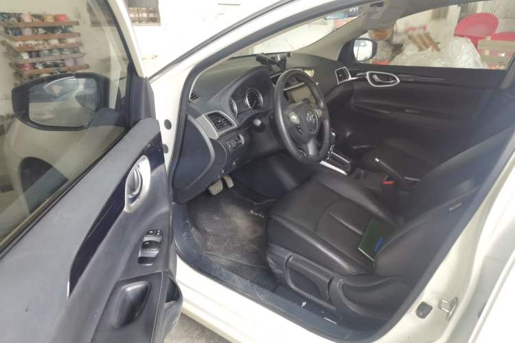 Used Nissan Sylphy 2019 1.6XV CVT Smart Connect Luxury Edition China VI Standard Driver Seat