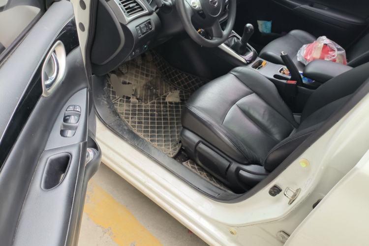 Used Nissan Sylphy 2019 1.6XL Manual Luxury Edition China V Standard Driver Seat