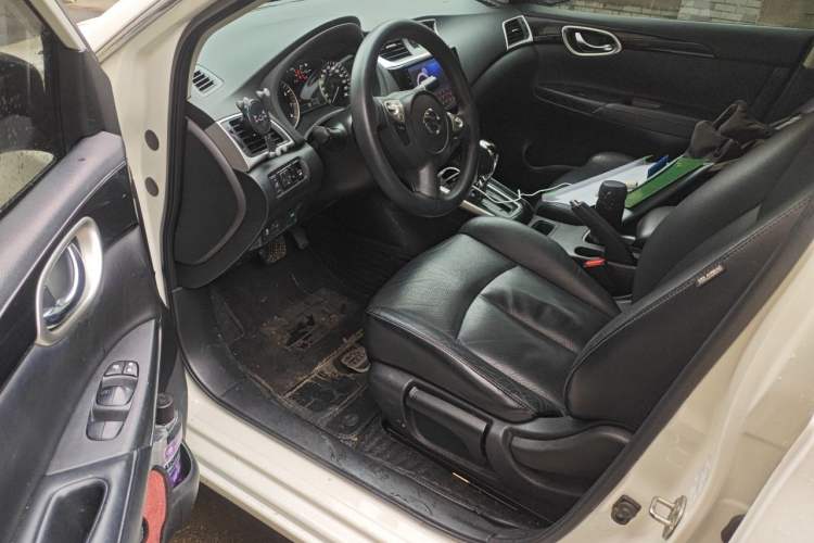 Used Nissan Sylphy 2019 1.6XV CVT Smart Connect Luxury Edition China V Standard Driver Seat