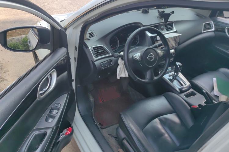 Used Nissan Sylphy 2019 1.6XV CVT Smart Connect Luxury Edition China VI Standard Driver Seat