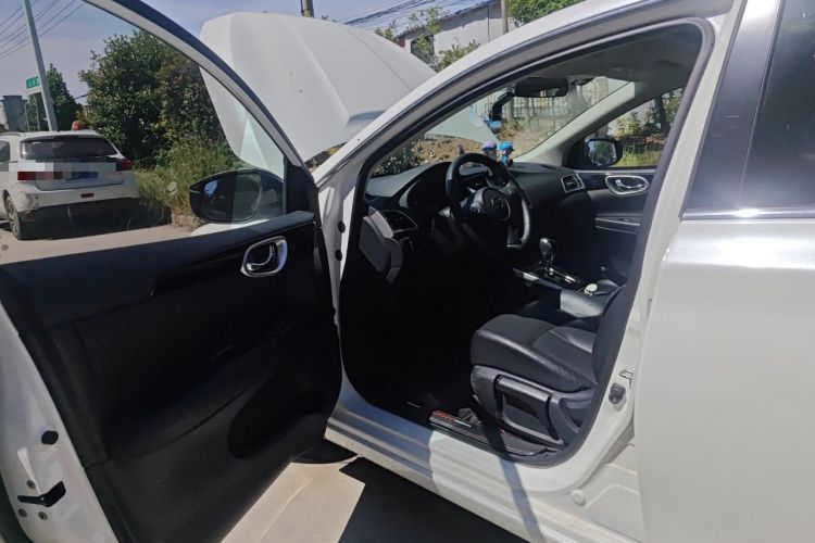 Used Nissan Sylphy 2019 1.6XV CVT Smart Connect Luxury Edition China V Standard Driver Seat