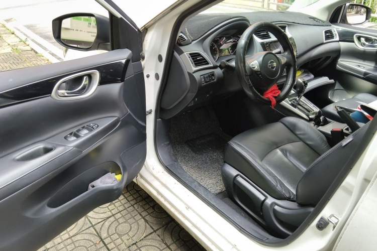 Used Nissan Sylphy 2019 1.6XV CVT Smart Connect Luxury Edition China V Standard Driver Seat