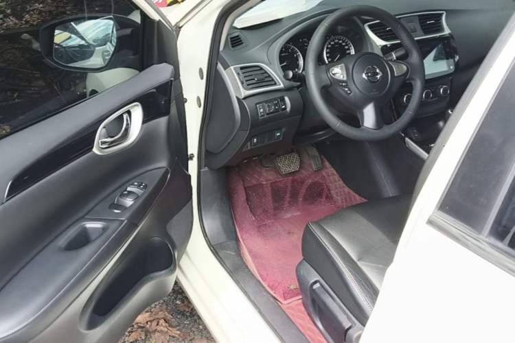 Used Nissan Sylphy 2019 1.6XV CVT Smart Connect Luxury Edition China VI Standard Driver Seat