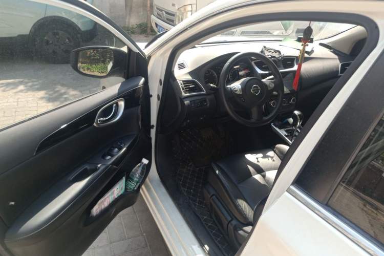 Used Nissan Sylphy 2019 1.6XV CVT Smart Connect Luxury Edition China V Standard Driver Seat