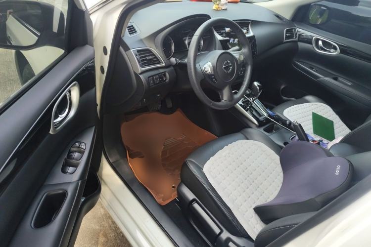 Used Nissan Sylphy 2019 1.6XV CVT Smart Connect Luxury Edition China VI Standard Driver Seat