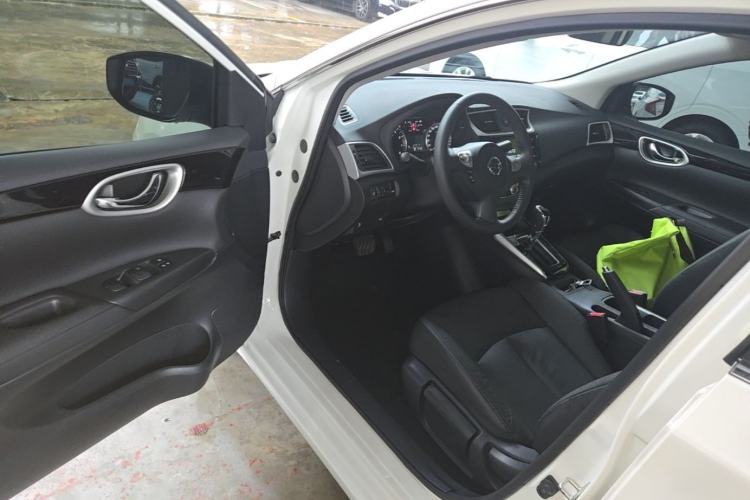 Used Nissan Sylphy 2019 1.6XV CVT Smart Connect Luxury Edition China VI Standard Driver Seat