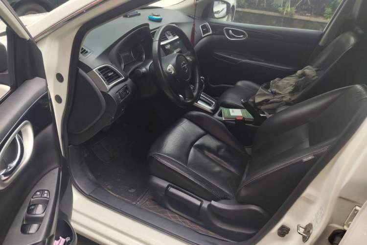 Used Nissan Sylphy 2019 1.6XV CVT Smart Connect Luxury Edition China VI Standard Driver Seat