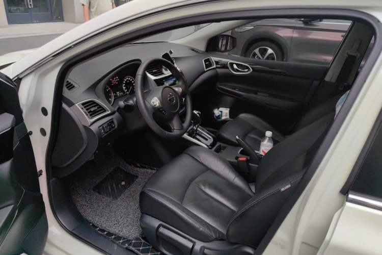 Used Nissan Sylphy 2019 1.6XV CVT Smart Connect Luxury Edition China V Standard Driver Seat