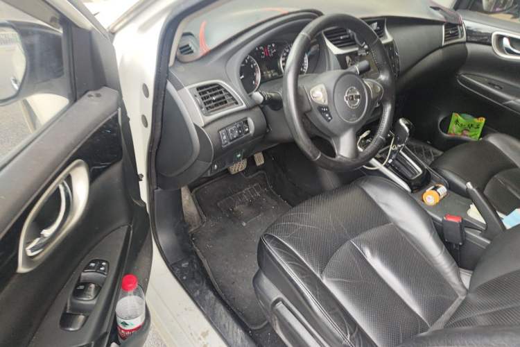Used Nissan Sylphy 2019 1.6XV CVT Smart Connect Luxury Edition China VI Standard Driver Seat