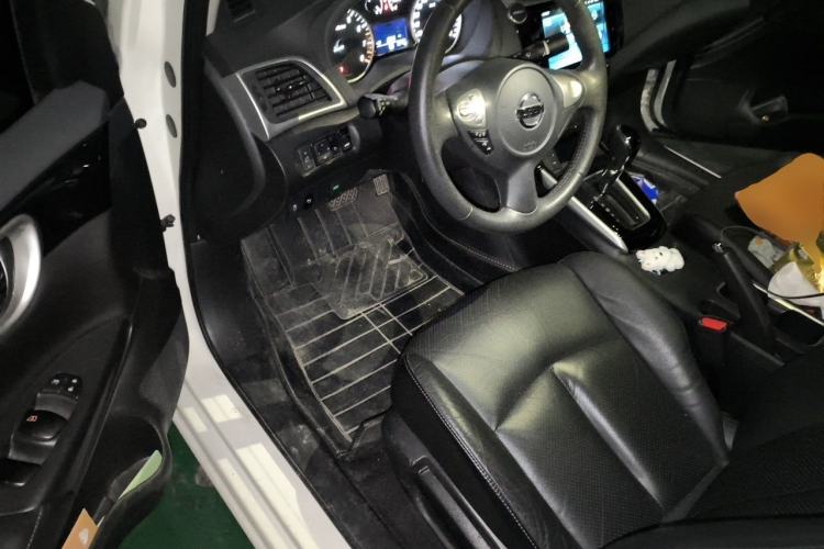 Used Nissan Sylphy 2019 1.6XV CVT Smart Connect Luxury Edition China V Standard Driver Seat
