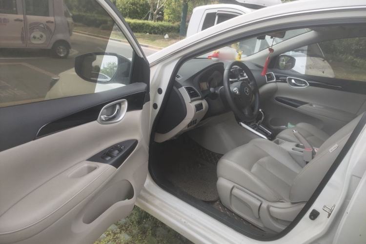 Used Nissan Sylphy 2019 1.6XV CVT Smart Connect Luxury Edition China VI Standard Driver Seat