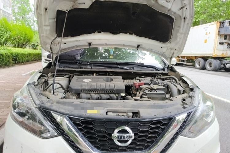 Used Nissan Sylphy 2019 1.6XV CVT Smart Connect Luxury Edition China VI Standard Engine Bay