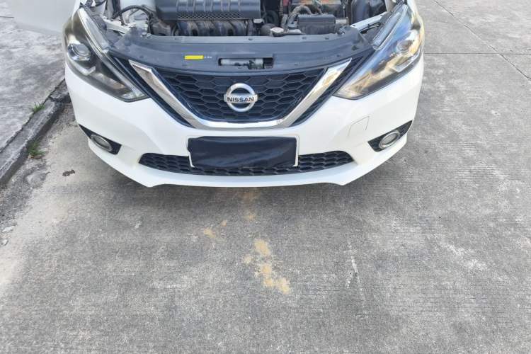 Used Nissan Sylphy 2019 1.6XV CVT Smart Connect Luxury Edition China VI Standard Engine Bay