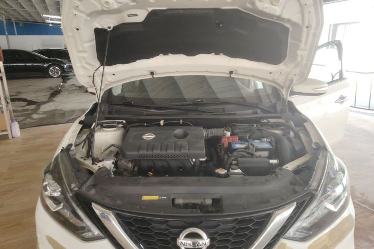 Used Nissan Sylphy 2019 1.6XV CVT Smart Connect Luxury Edition China VI Standard Engine Bay