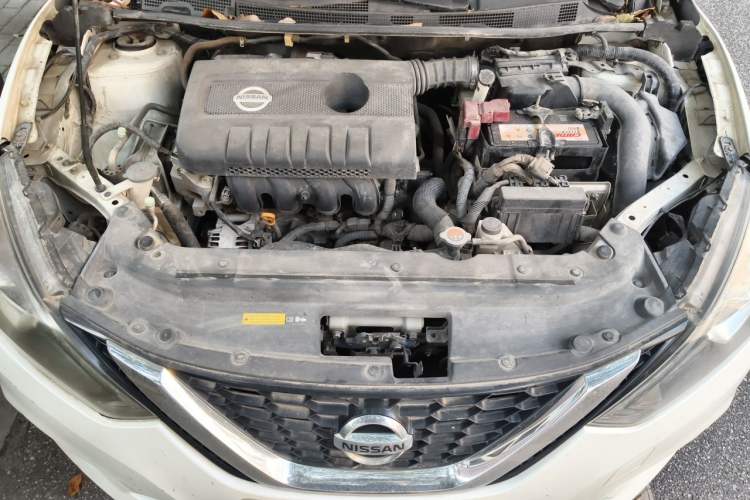 Used Nissan Sylphy 2019 1.6XV CVT Smart Connect Luxury Edition China VI Standard Engine Bay