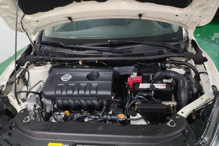 Used Nissan Sylphy 2019 1.6XV CVT Smart Connect Luxury Edition China VI Standard Engine Bay