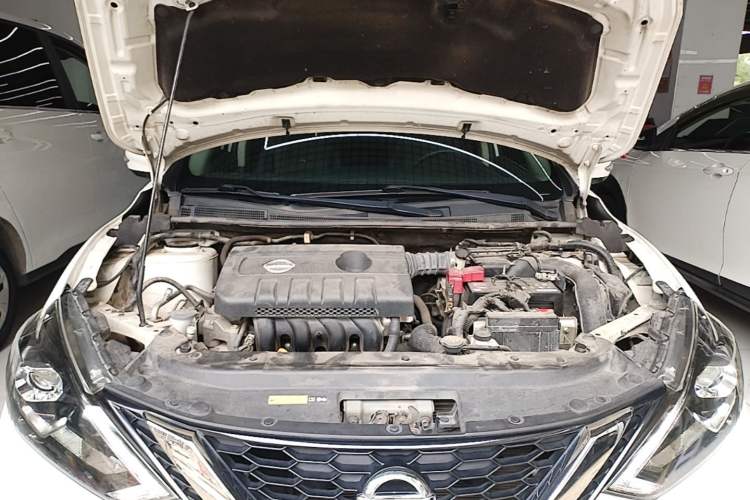 Used Nissan Sylphy 2019 1.6XV CVT Smart Connect Luxury Edition China VI Standard Engine Bay