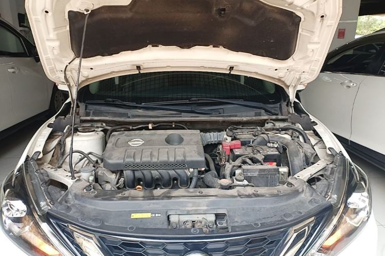 Used Nissan Sylphy 2019 1.6XV CVT Smart Connect Luxury Edition China VI Standard Engine Bay