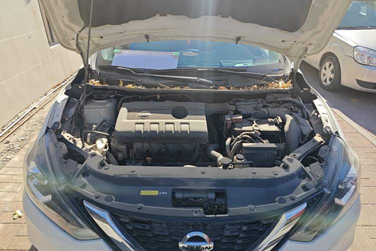 Used Nissan Sylphy 2019 1.6XV CVT Smart Connect Luxury Edition China VI Standard Engine Bay