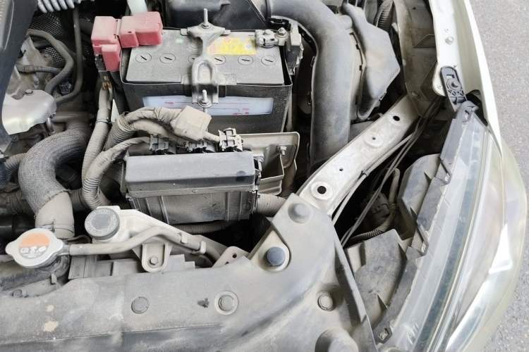 Used Nissan Sylphy 2019 1.6XV CVT Smart Connect Luxury Edition China VI Standard Engine Bay Left