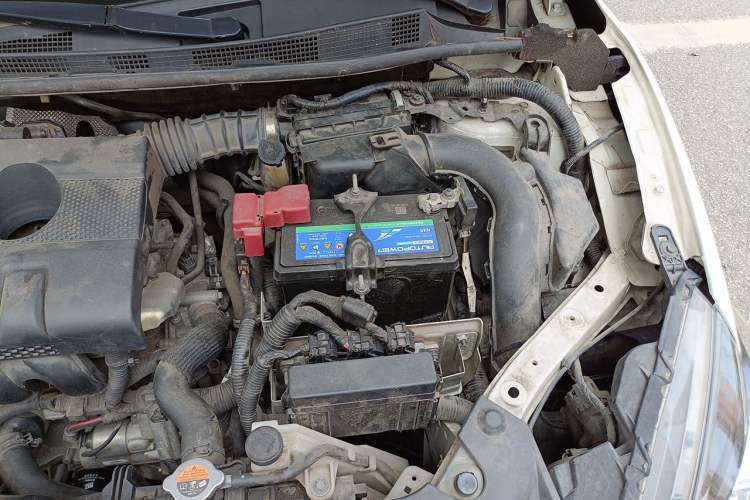 Used Nissan Sylphy 2019 1.6XV CVT Smart Connect Luxury Edition China VI Standard Engine Bay Left