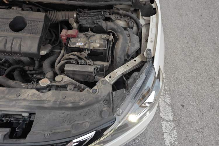 Used Nissan Sylphy 2019 1.6XV CVT Smart Connect Luxury Edition China VI Standard Engine Bay Left