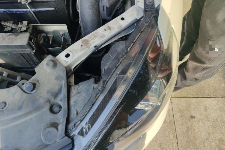 Used Nissan Sylphy 2019 1.6XV CVT Smart Connect Luxury Edition China VI Standard Engine Bay Left