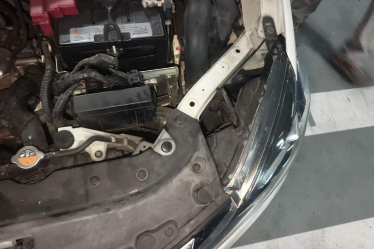 Used Nissan Sylphy 2019 1.6XV CVT Smart Connect Luxury Edition China VI Standard Engine Bay Left
