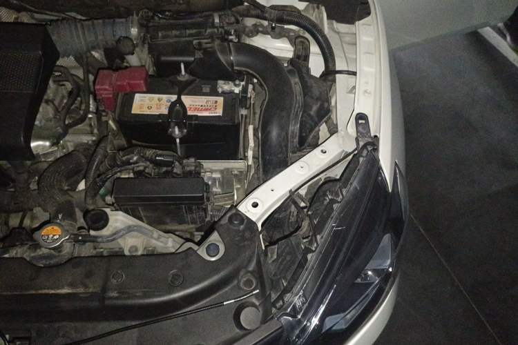Used Nissan Sylphy 2019 1.6XV CVT Smart Connect Luxury Edition China VI Standard Engine Bay Left