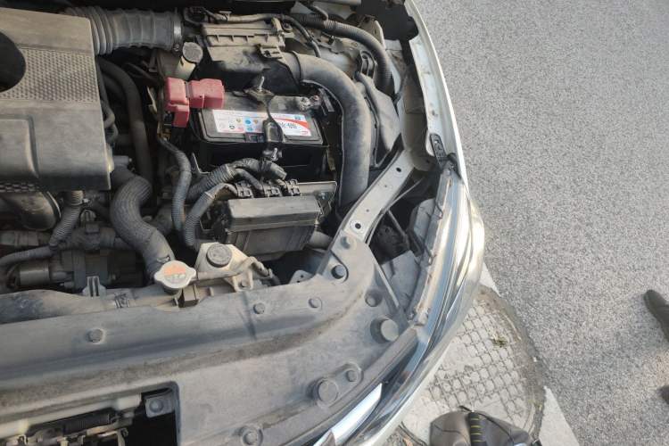 Used Nissan Sylphy 2019 1.6XL Manual Luxury Version China VI Standard Engine Bay Left
