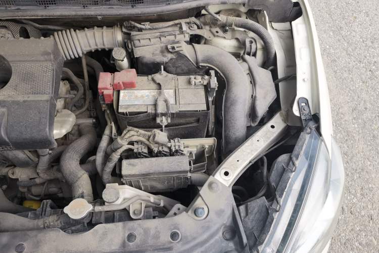 Used Nissan Sylphy 2019 1.6XV CVT Smart Connect Luxury Edition China VI Standard Engine Bay Left