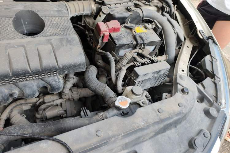 Used Nissan Sylphy 2019 1.6XV CVT Smart Connect Luxury Edition China VI Standard Engine Bay Left
