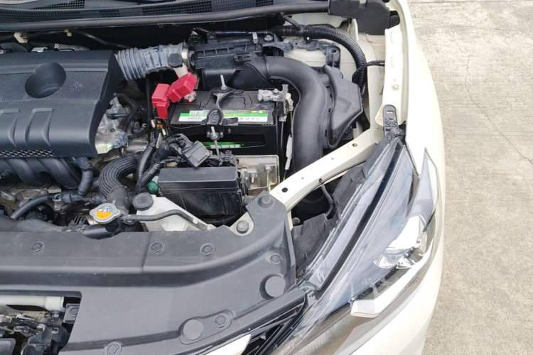 Used Nissan Sylphy 2019 1.6XV CVT Smart Connect Luxury Edition China VI Standard Engine Bay Left