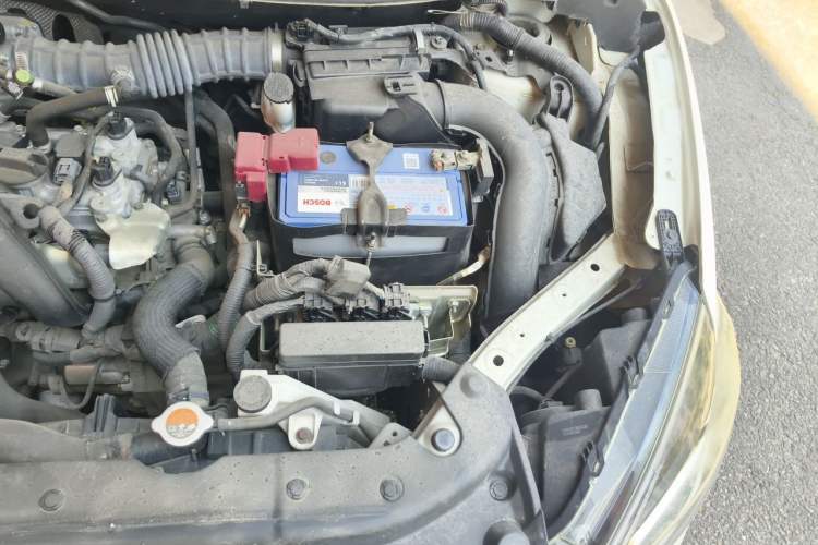 Used Nissan Sylphy 2019 Classic 1.6XE Manual Comfort Edition Engine Bay Left