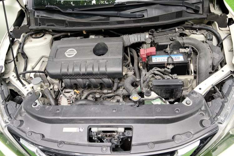 Used Nissan Sylphy 2019 1.6XV CVT Smart Connect Luxury Edition China VI Standard Engine Bay