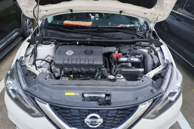 Used Nissan Sylphy 2019 1.6XV CVT Smart Connect Luxury Edition China VI Standard Engine Bay