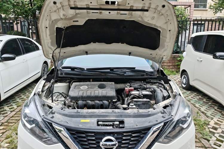 Used Nissan Sylphy 2019 1.6XV CVT Smart Connect Luxury Edition China VI Standard Engine Bay