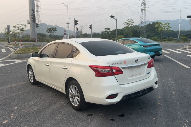 Used Nissan Sylphy 2019 1.6XV CVT Smart Connect Luxury Edition China VI Standard Exterior 1