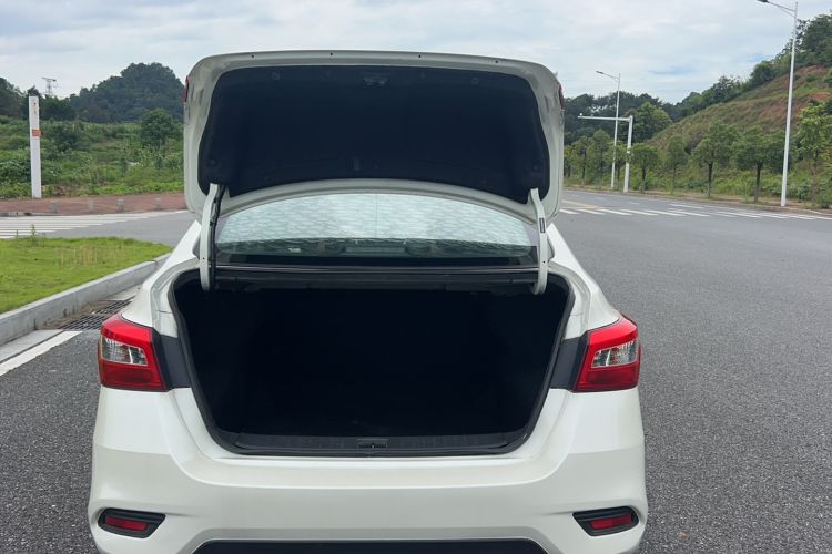 Used Nissan Sylphy 2019 Classic 1.6XE CVT Comfort Edition Exterior 10