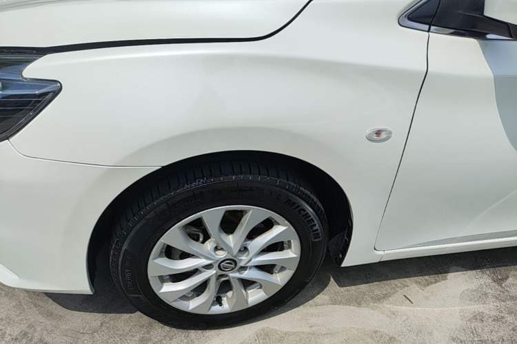 Used Nissan Sylphy 2019 Classic 1.6XL CVT Luxury Edition Exterior 2