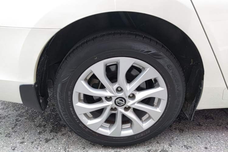 Used Nissan Sylphy 2019 Classic 1.6XL CVT Luxury Edition Exterior 2