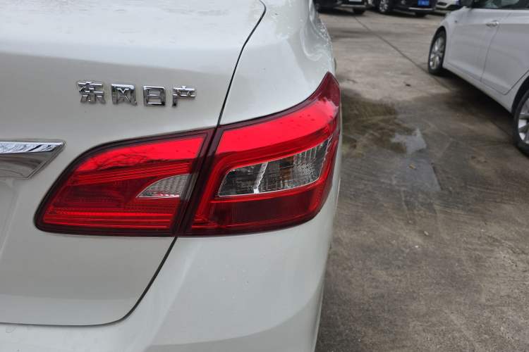 Used Nissan Sylphy 2019 Classic 1.6XE CVT Comfort Edition Exterior 3