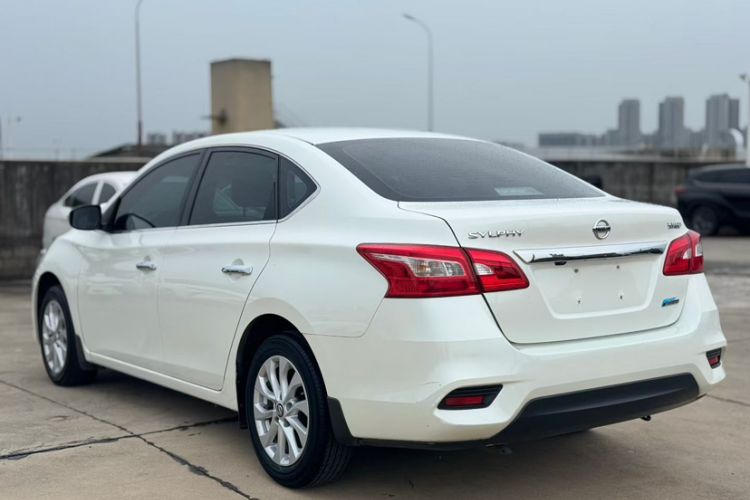 Used Nissan Sylphy 2019 1.6XV CVT Smart Connect Luxury Edition China V Standard Exterior 3